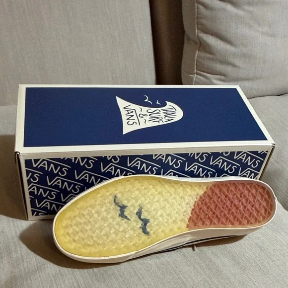 Vans Men's Classic Blue and Cream Sneakers - Picture 5 of 6